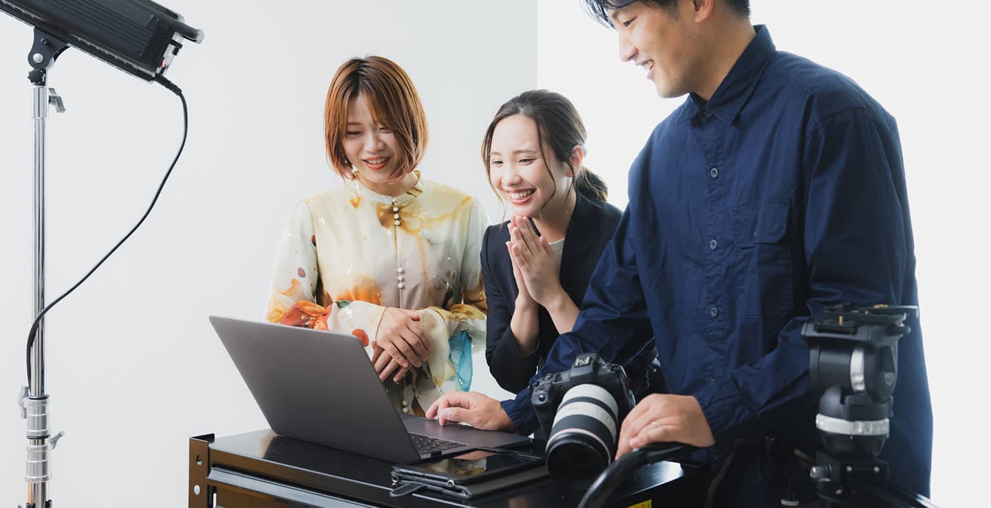 動画撮影編集スタッフ